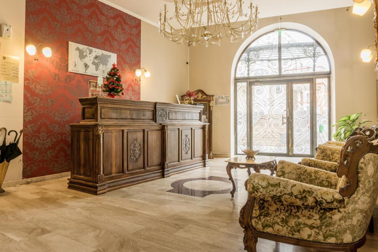 Hotel Ferdinand Haţeg Extérieur photo