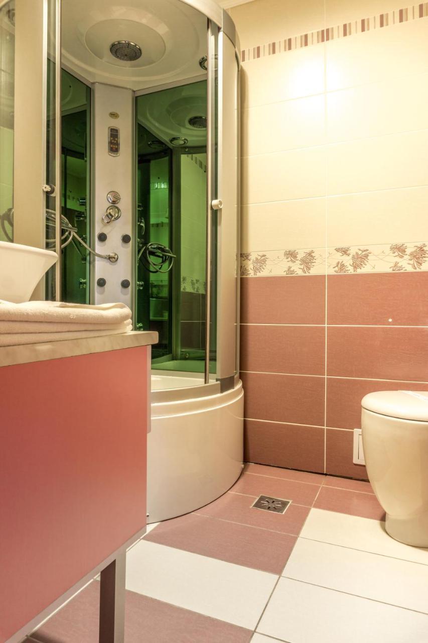 Hotel Ferdinand Haţeg Extérieur photo